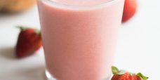 strawberries-and-cream-smoothie-1